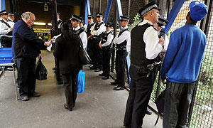 Metropolitan police operation to cut knife crime