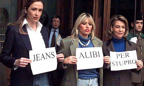 Italian women MPs protesting against jeans verdict