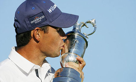 Harrington celebtrates winning his second consecutive Claret Jug