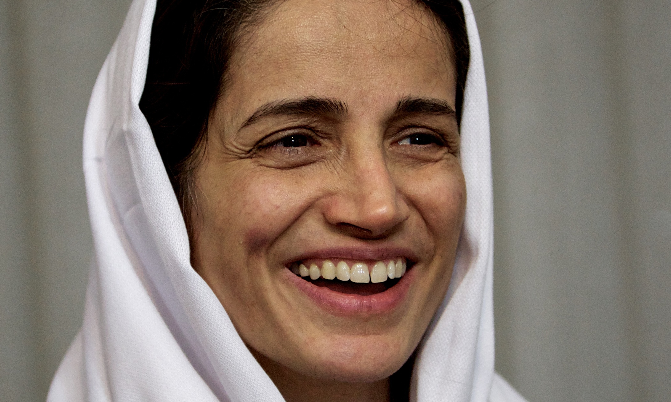 https://image.guim.co.uk/sys-images/Guardian/Pix/pictures/2014/10/25/1414255814831/Nasrin-Sotoudeh-was-tempo-012.jpg